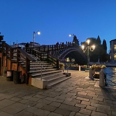 Ca Dell'Arte Bed & Breakfast Venesia Bagian luar foto