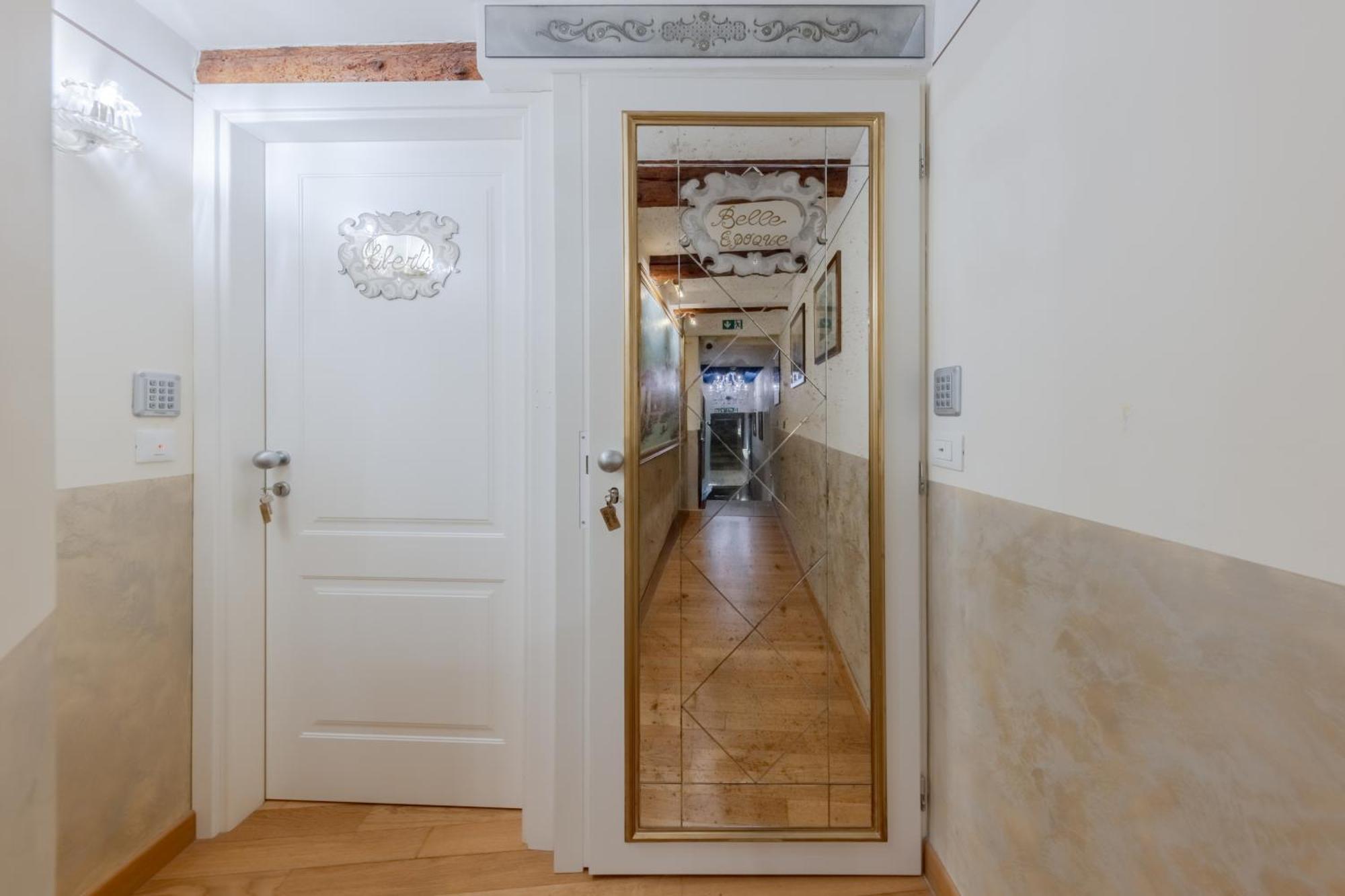 Ca Dell'Arte Bed & Breakfast Venesia Bagian luar foto